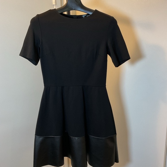 NWT Aqua Black Dress Faux Leather Skirt Short Sleeve Chic Size Large - Picture 2 of 7